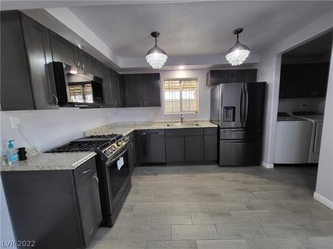4704 Pennwood Ave, Las Vegas, NV 89102