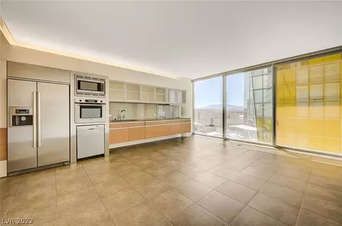 3722 Las Vegas Blvd #1011, Las Vegas, NV 89158