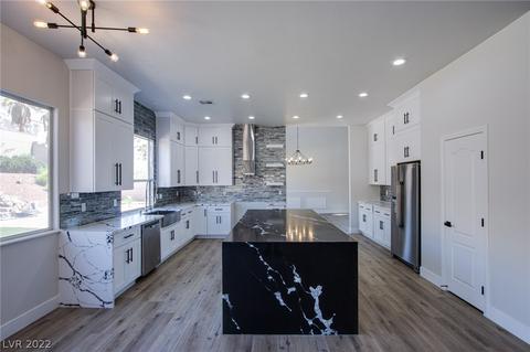 248 N Hollywood Blvd, Las Vegas, NV 89110