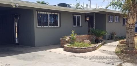 1304 Silver Lake Dr, Las Vegas, NV 89108