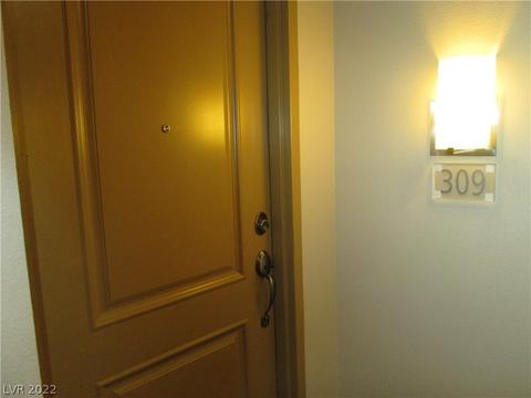 19 E Agate Ave #309, Las Vegas, NV 89123