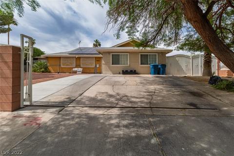 3992 Meadowglen Dr, Las Vegas, NV 89121