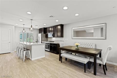 10022 Sable Point St, Las Vegas, NV 89178