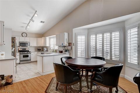 5850 W Saddle Ave, Las Vegas, NV 89103