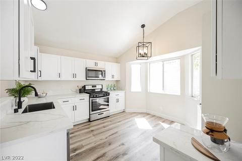 2745 Cathedral Ln, Las Vegas, NV 89108