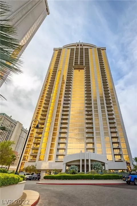 125 E Harmon Ave #921, Las Vegas, NV 89109
