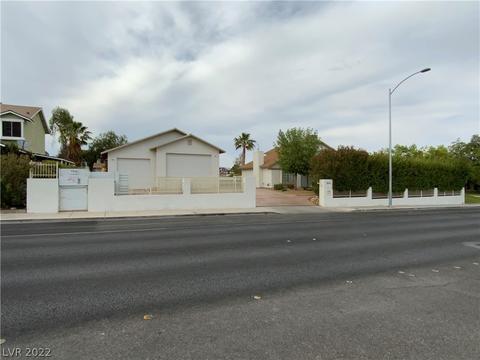 7916 Westcliff Dr, Las Vegas, NV 89145