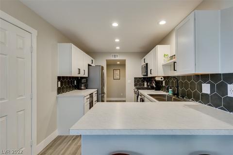 10212 Tree Bark St, Las Vegas, NV 89183