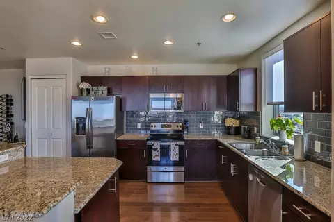 8255 S Las Vegas Blvd #1012, Las Vegas, NV 89123