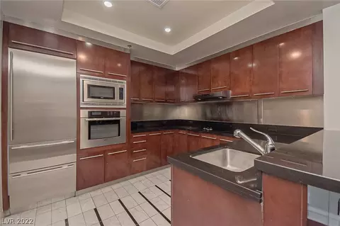 2700 Las Vegas Blvd #3511, Las Vegas, NV 89109