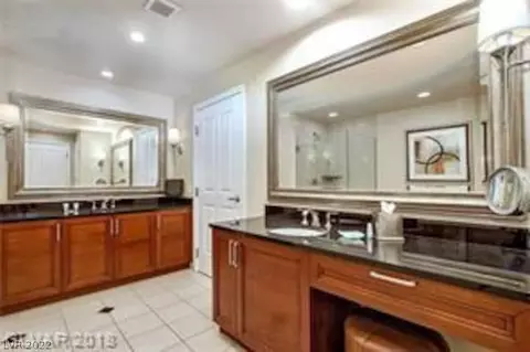 145 E Harmon Ave #1421, Las Vegas, NV 89109