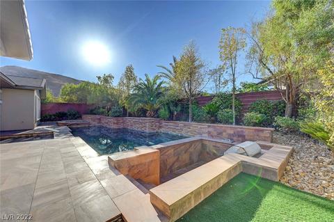 10530 Everhart Bay Dr, Las Vegas, NV 89135