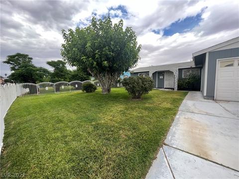 2604 White Oak Rd, North Las Vegas, NV 89030