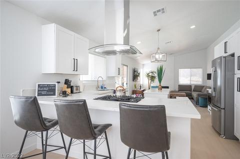 1321 Feather Glen Ct, Las Vegas, NV 89117