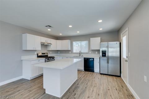 2941 Greendale St, Las Vegas, NV 89121