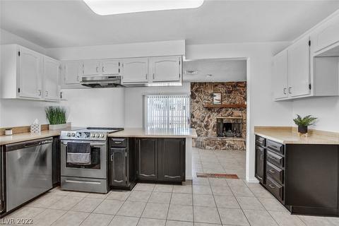 4940 Arizona Ave, Las Vegas, NV 89104