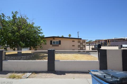 4975 Newton Dr, Las Vegas, NV 89121