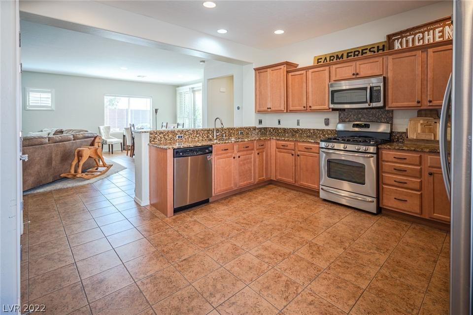  2292 Saint Avertine Ln, Henderson, NV 89044 photo 32