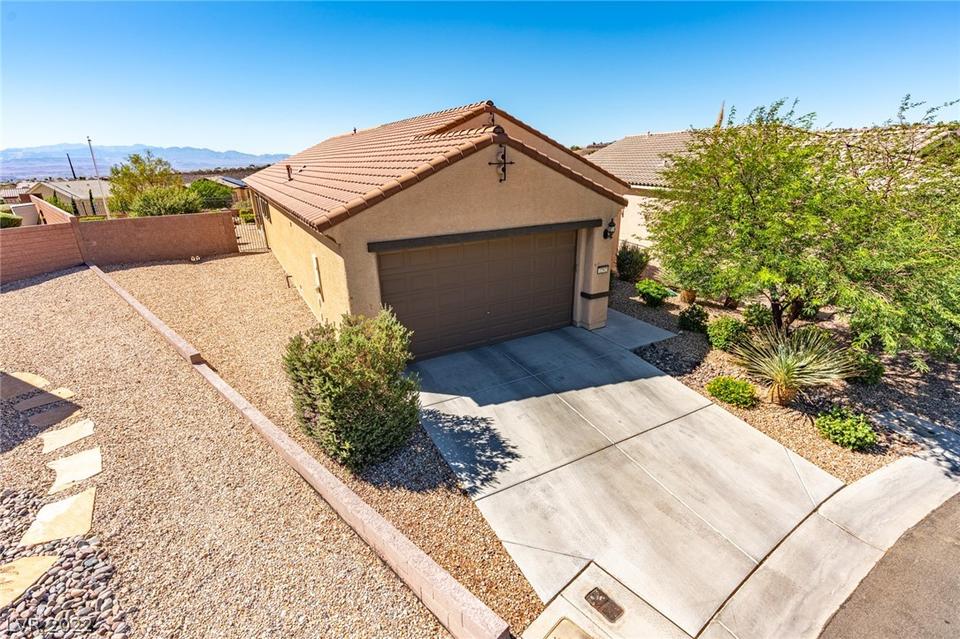  2292 Saint Avertine Ln, Henderson, NV 89044 photo 5