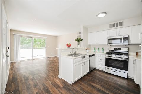 3060 Casey Dr #203, Las Vegas, NV 89120