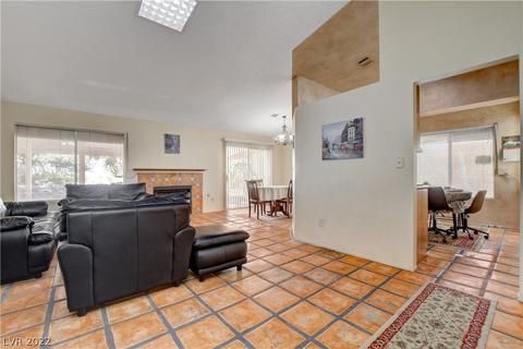 2709 Snow Cap Cir, Las Vegas, NV 89117