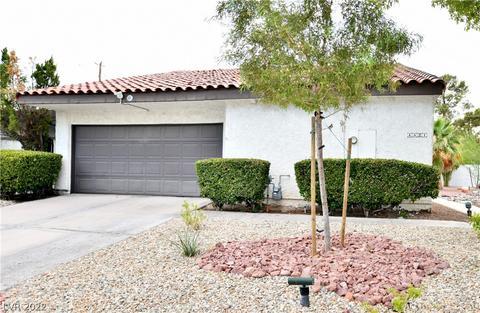 4521 Madreperla St, Las Vegas, NV 89121