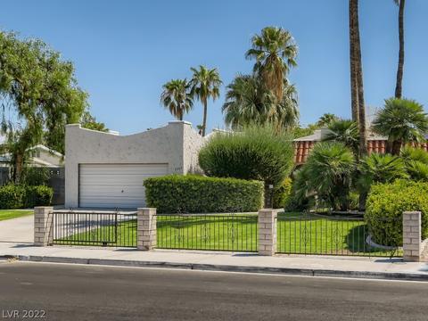 3909 Meadowglen Dr, Las Vegas, NV 89121