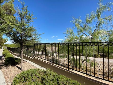 1901 Villa Palms Ct #204, Las Vegas, NV 89128