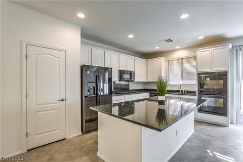 8113 Nottingham Hill Ln, Las Vegas, NV 89113