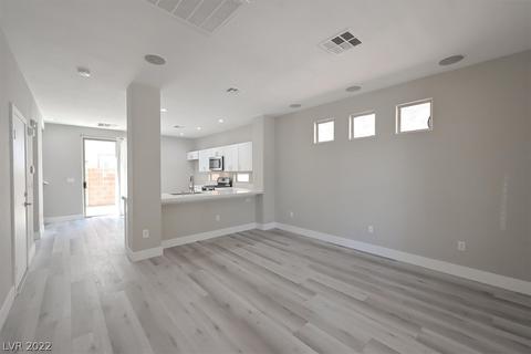 9755 Villa La Mora Ave, Las Vegas, NV 89147