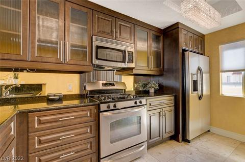 220 E Flamingo Rd #404, Las Vegas, NV 89169