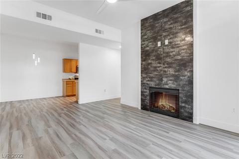 2305 W Horizon Ridge Pkwy #1213, Henderson, NV 89052