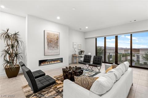 390 Solitude Peak Ln, Henderson, NV 89012