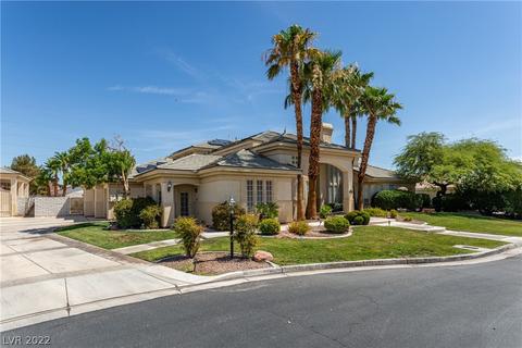 7520 Crystal Cave Dr, Las Vegas, NV 89117