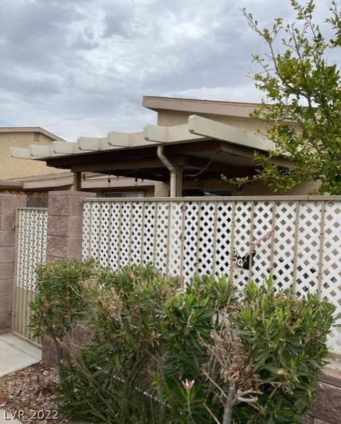 2240 Short Pine Dr, Las Vegas, NV 89108