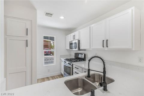 10328 Tranquil Breeze St, Las Vegas, NV 89183