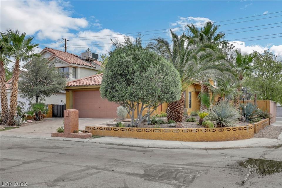  6960 Rusty Nail Way, Las Vegas, NV 89119 photo 2