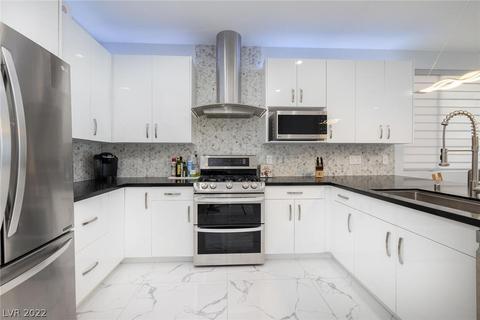 7511 Foolish Pleasure Dr, Las Vegas, NV 89113