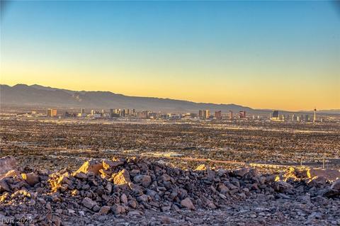 631 Alpine Smt, Henderson, NV 89012