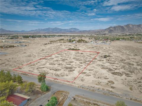 1850 N Woodchips Rd, Pahrump, NV 89048