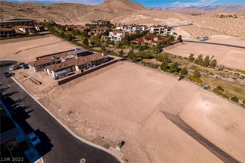 16 Pebble Hills Ct, Las Vegas, NV 89141
