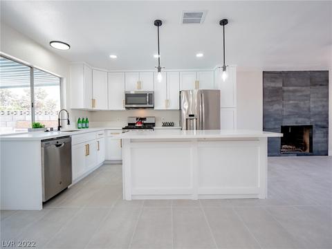 7222 Grasswood Dr, Las Vegas, NV 89147