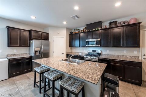 7232 Halo Falls St, North Las Vegas, NV 89084