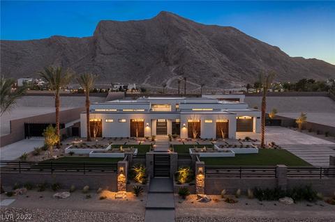 4261 N Grand Canyon Dr, Las Vegas, NV 89129