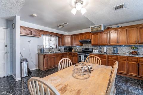 4651 Sun Valley Dr, Las Vegas, NV 89121