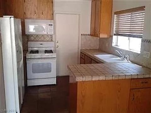 1381 Crossdale Ave, Las Vegas, NV 89142
