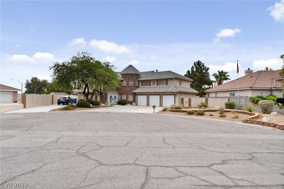 7740 Don Jose Dr, Las Vegas, NV 89123 photo 2