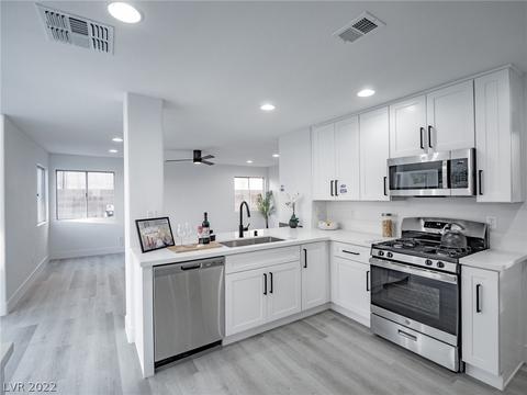 306 Vallarte Dr, Henderson, NV 89014