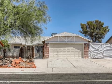 105 N Cimarron Rd, Las Vegas, NV 89145
