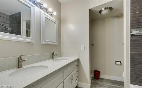 5801 Vegas Dr, Las Vegas, NV 89108